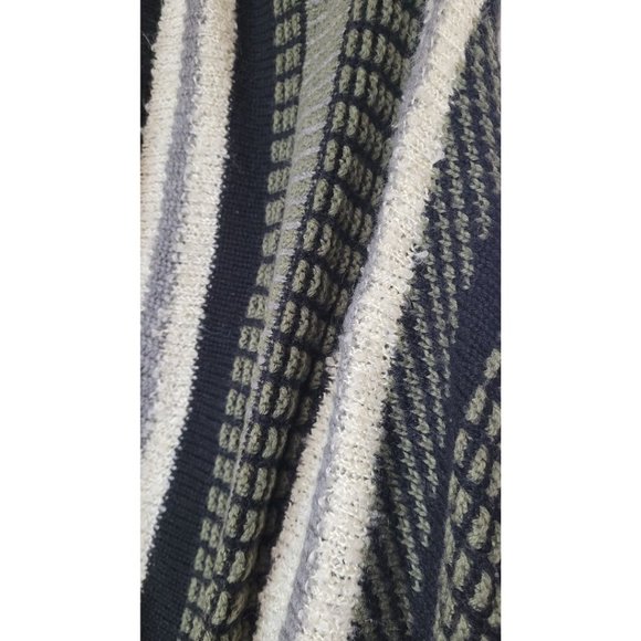 a.n.a sleeveless sweater vest - Picture 2 of 4